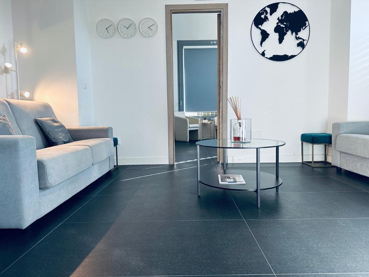 Eureka Apartment Catania Bagian luar foto