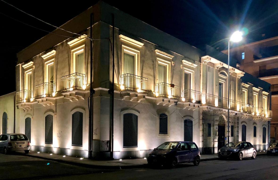 Eureka Apartment Catania Bagian luar foto